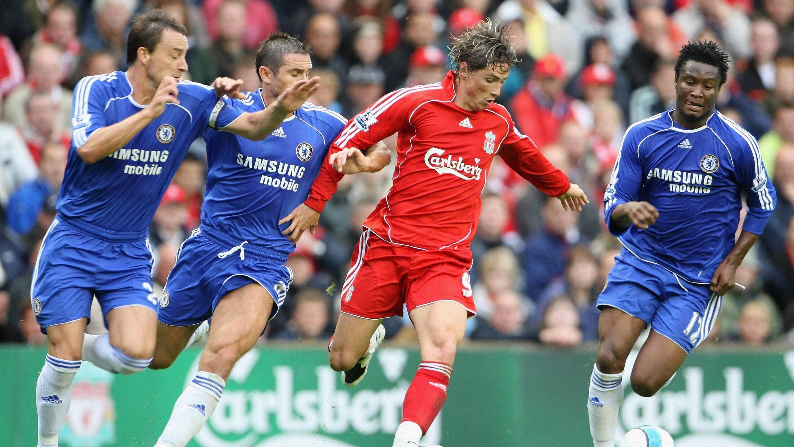 球队在训练营中通过技术分解提高球员表现，球队怎么训练