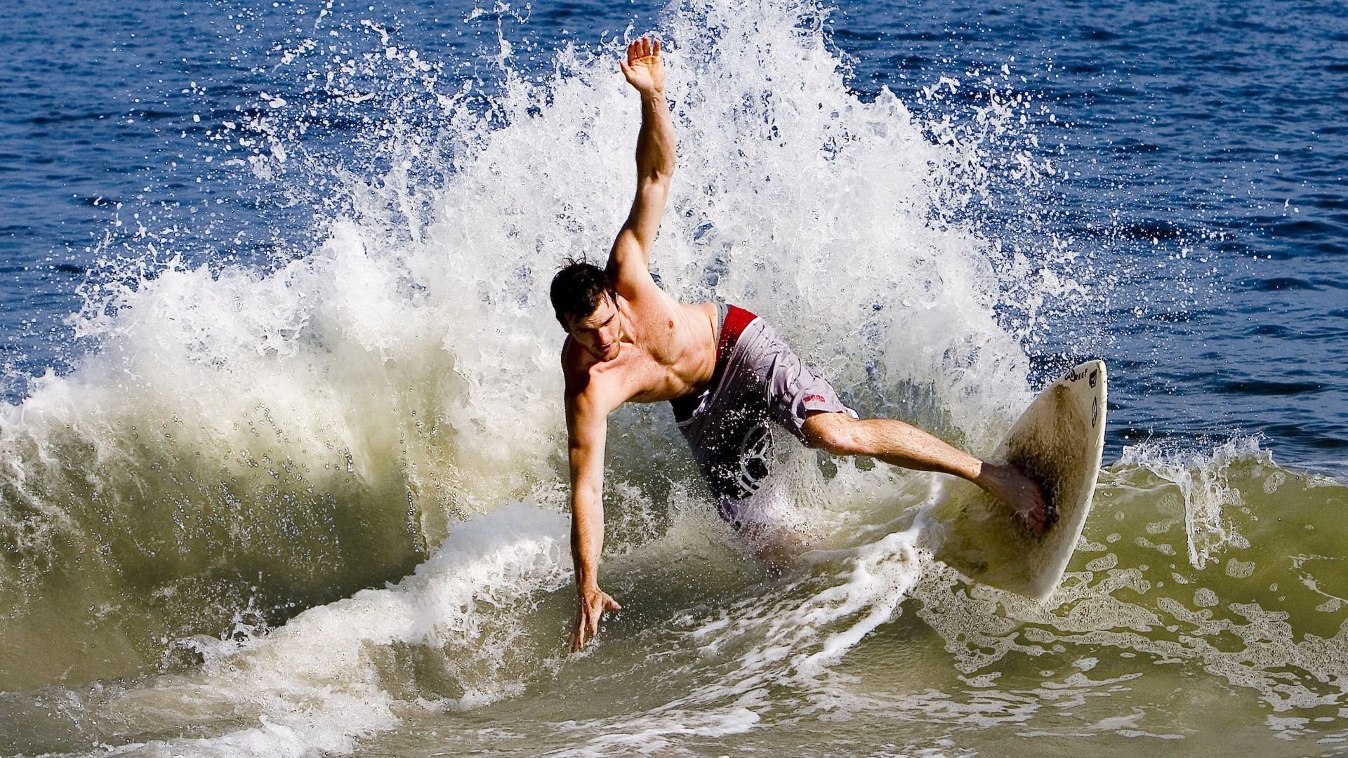 球队在赛后复盘中找出细节并持续改进，赛后复盘总结